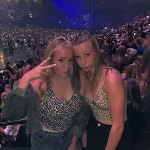 Meet your Posher, Riley